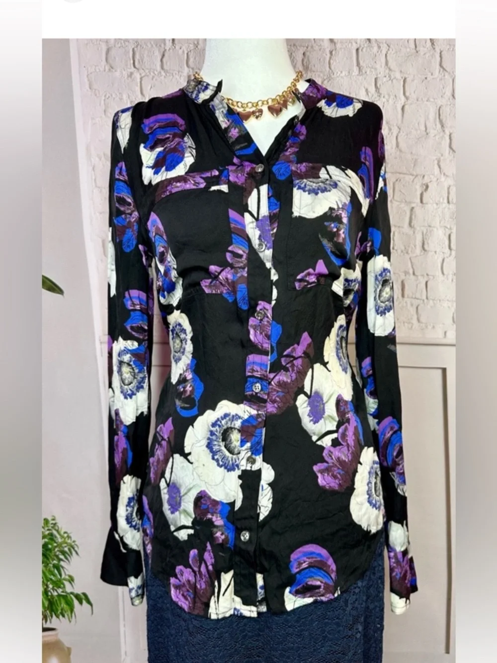 J. Crew Floral Patterned Top - Black, Purple, Blue, white‎ size 2 blouse